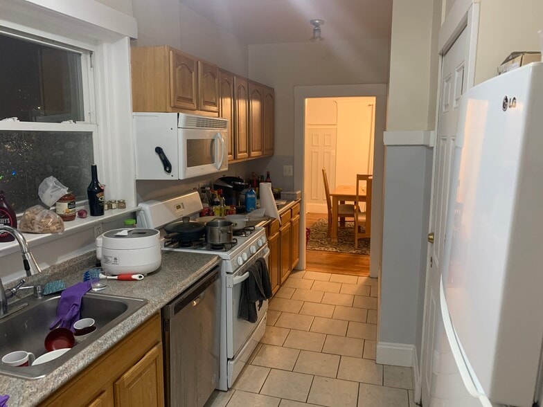 Primary Photo - 210 Chestnut Hill Ave
