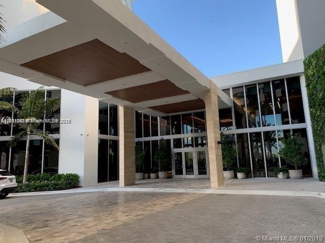 Building Photo - 16385 Biscayne Blvd