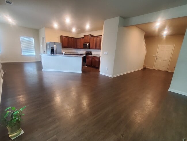 Building Photo - 157 Innis Brk Cir