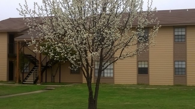 Building Photo - Briarwood