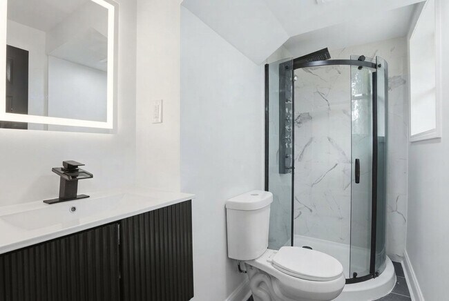 Building Photo - 439 N Edgemont Cir NW
