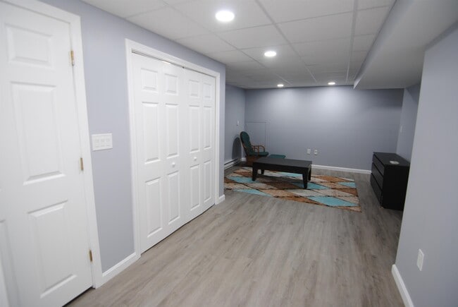 Building Photo - 77 Cadogan Way