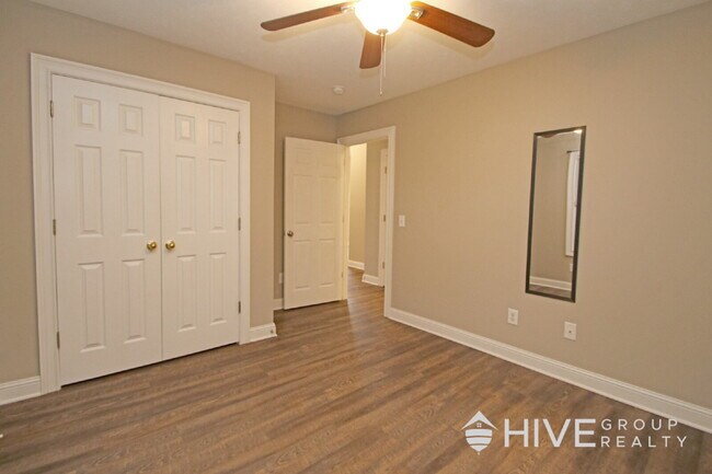 Building Photo - Welcome to your "home sweet home," perfectly situated just a few blocks from the heart of charmin...