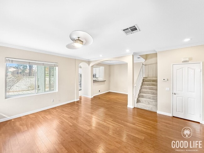 Building Photo - Modern 3-Bedroom Home with Backyard, Beautiful Finishes, and a Community Pool in the Heart of San...