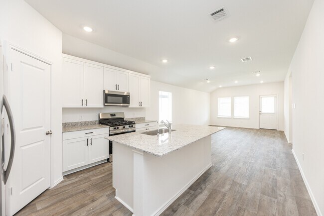 Building Photo - 31322 Harp Rdg