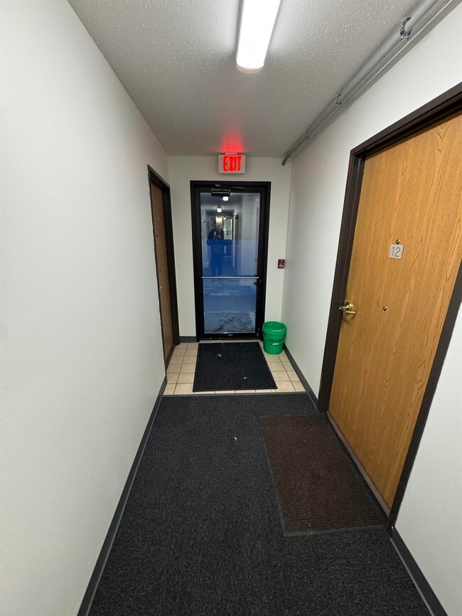 Building Photo - 417 Lotus St