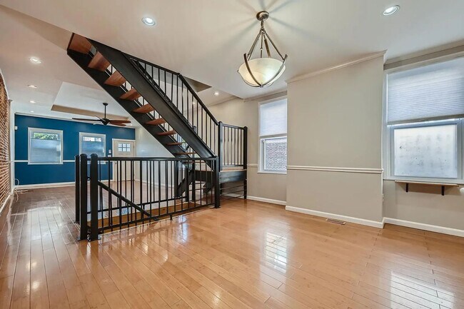 Building Photo - Charming 3 Bedroom/2.5 Bathroom Townhome in Patterson Park with Parking Pad!