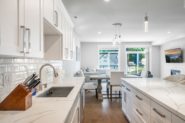 Building Photo - 10404 2nd Pl SW