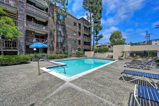 Building Photo - 5780 Friars Rd