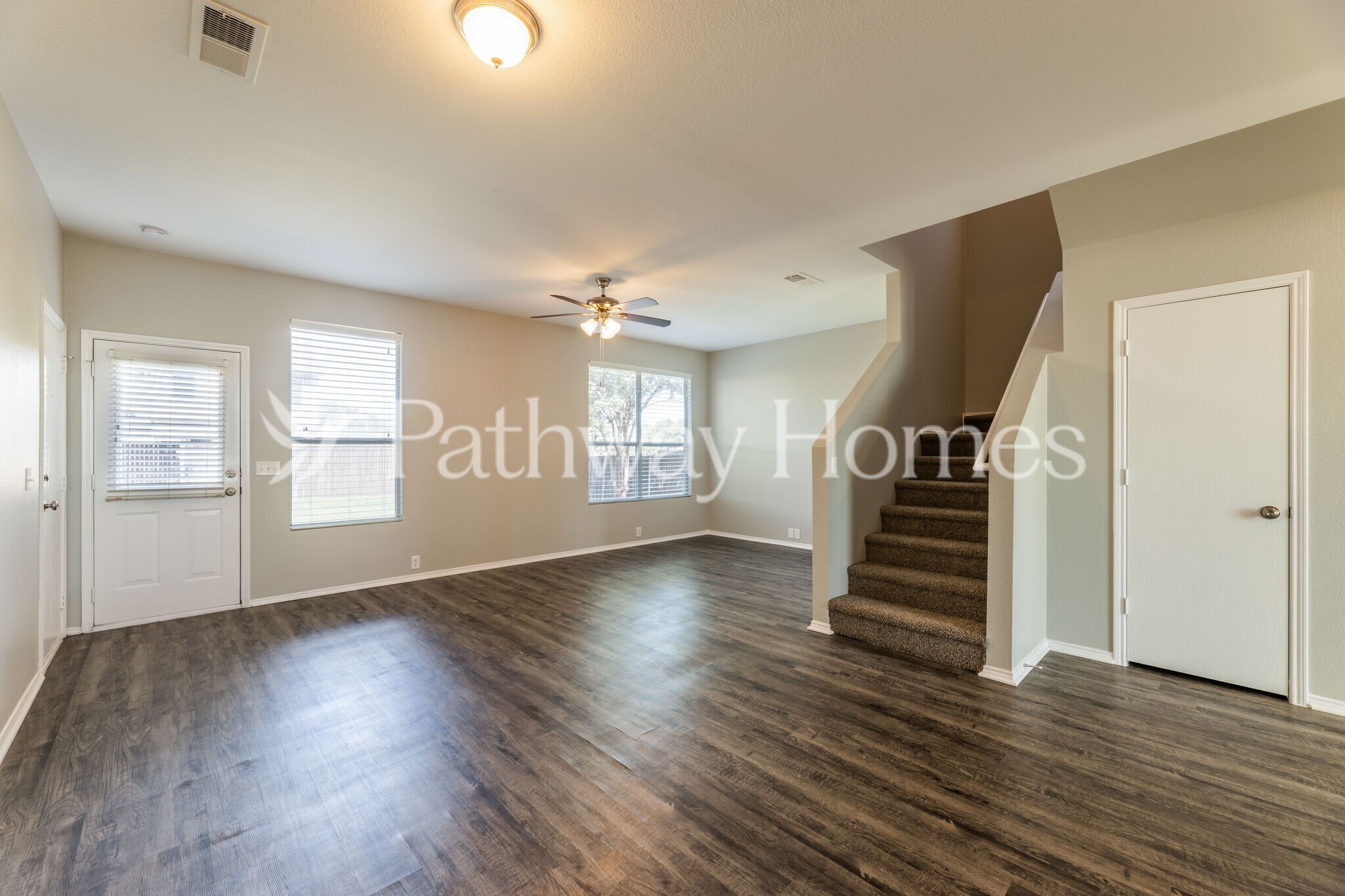 Building Photo - 800 Chickesaw Ln