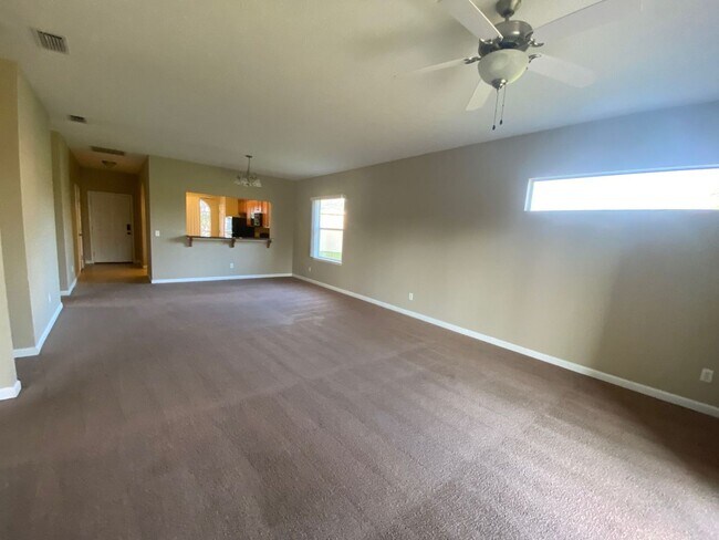 Building Photo - Cozy 3 Bed/2 Bath Home, Centrally Located in a Quiet Cul-de-Sac! *1/2 OFF Security Deposit for Ac...