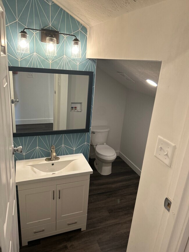 Building Photo - 1411 English Ave