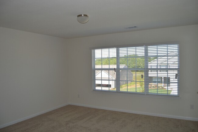Building Photo - 117 Quail Springs Rd