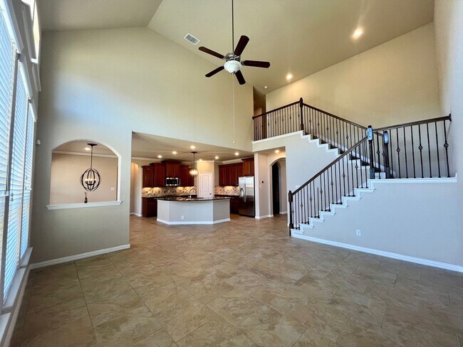 Building Photo - 8630 Sierra Sky
