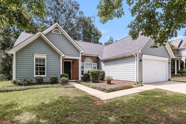 Building Photo - 11621 Long Forest Dr