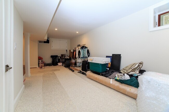 Building Photo - 189 I St