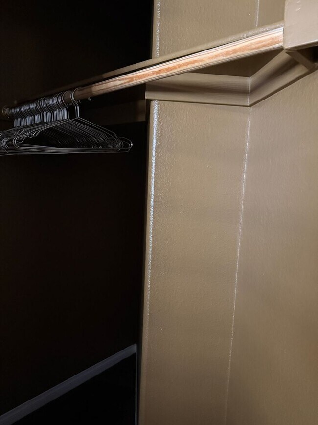 Building Photo - Magnificent Home Located In Guard Gated Tuscany!