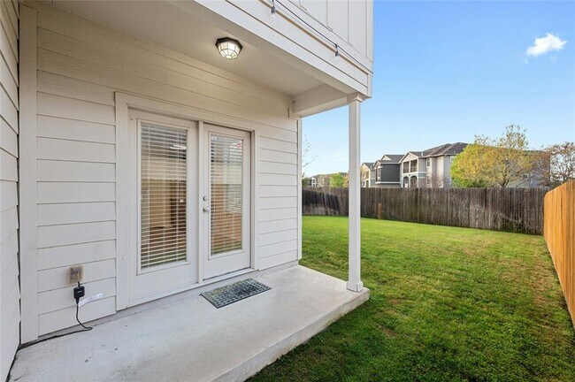 Building Photo - 9924 Milla Cir