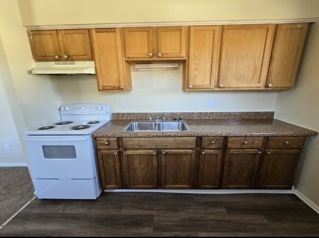 Building Photo - 4108 North Ave