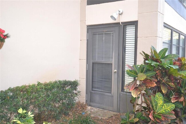 Building Photo - 3399 Mermoor Dr