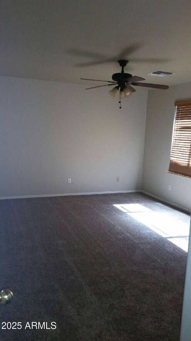 Building Photo - 6919 S 50th Dr