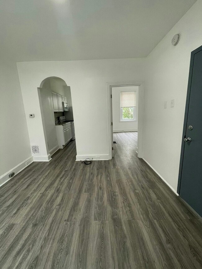 Building Photo - 612 W Norris St