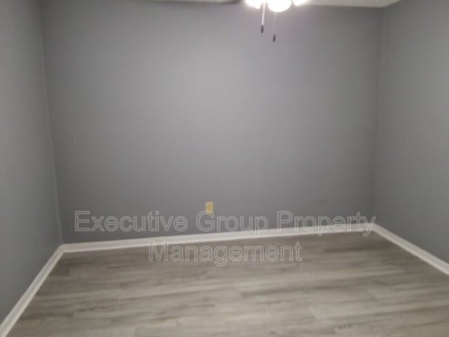 Building Photo - 246-2 ELMWOOD