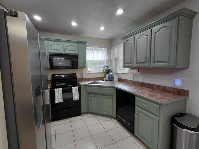 Building Photo - 21079 Hideaway Ln