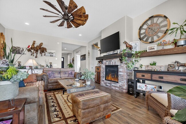 Building Photo - Walden Farms home with a great relaxing backyard!