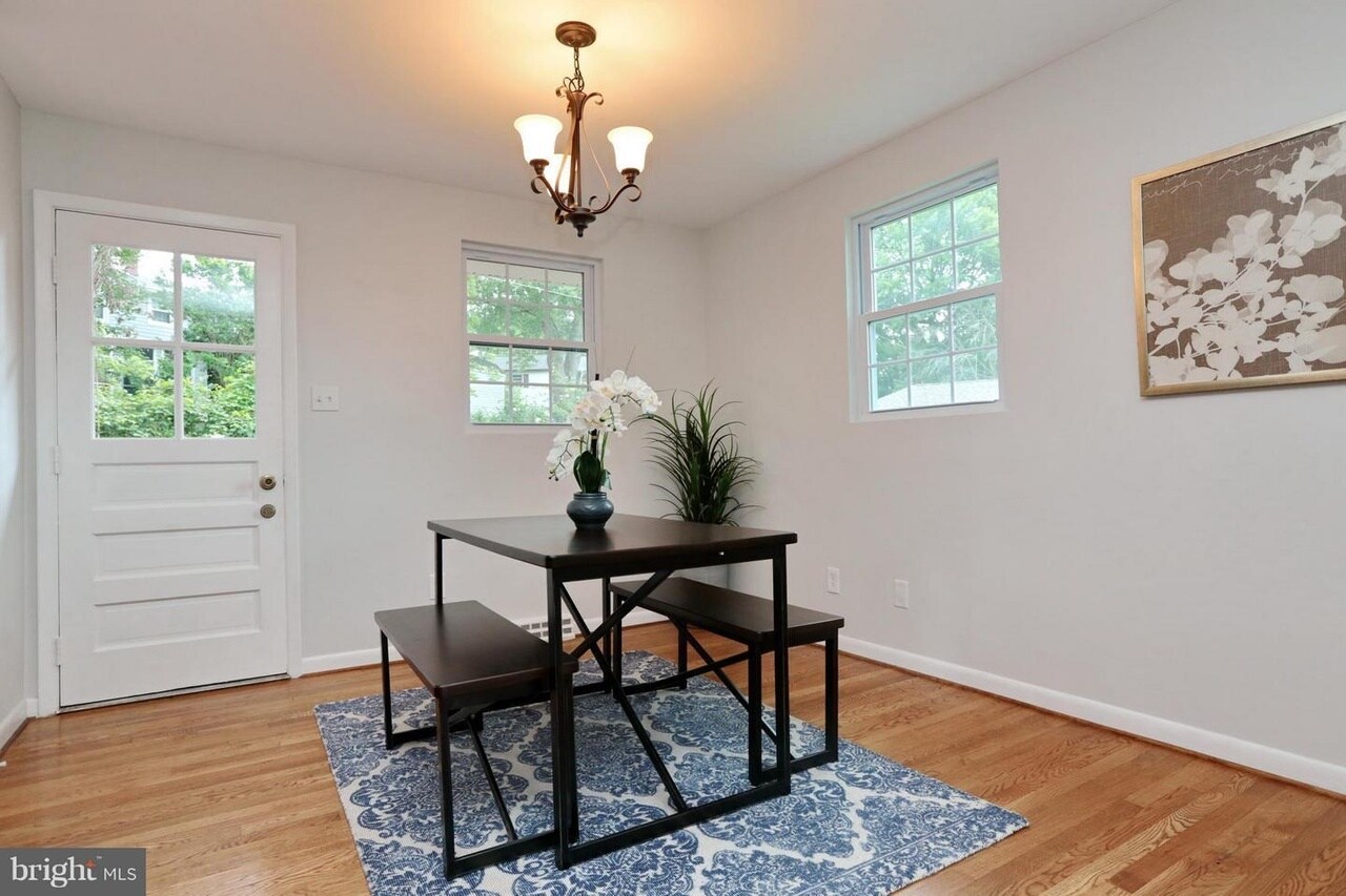 Building Photo - 2609 Dakota St