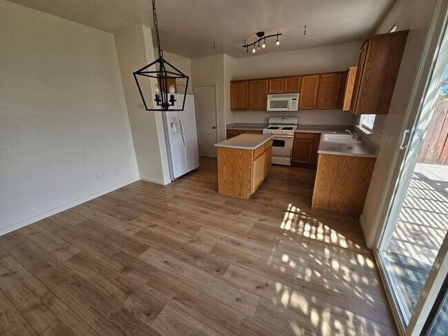 Building Photo - 3 bed 2.5 bath Northwest Reno Home for Rent