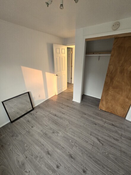 Building Photo - 2370 Manitowoc Rd