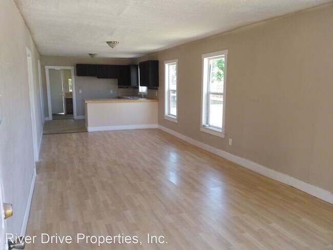 Building Photo - 3 br, 1 bath House - 319 Sycamore Drive
