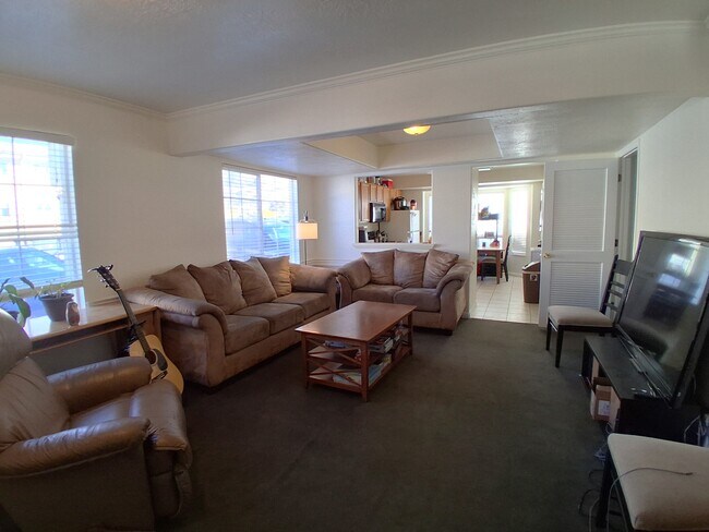 Building Photo - 879 E 350 N