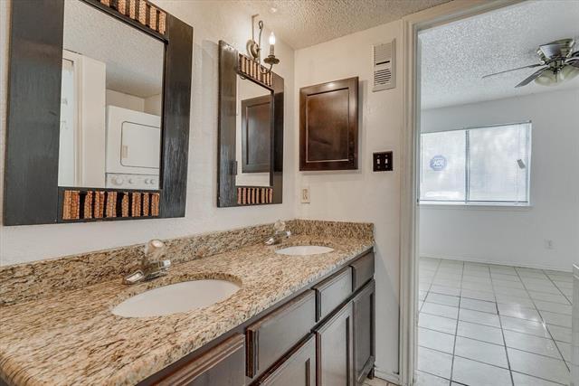 Building Photo - 9825 Walnut St