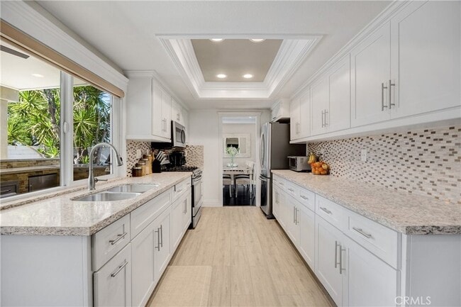 Building Photo - 1320 N Van Gogh Cir