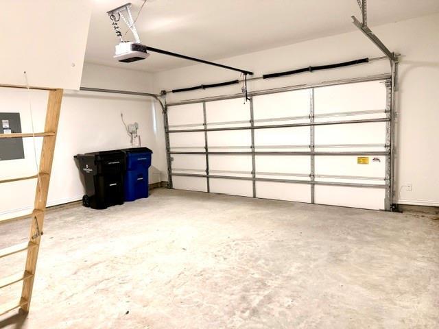 Building Photo - 3250 Jersey Dr