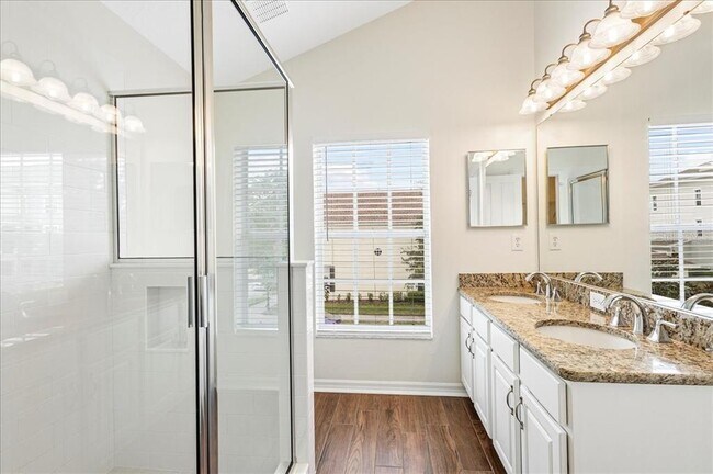 Building Photo - 9526 W Park Village Dr