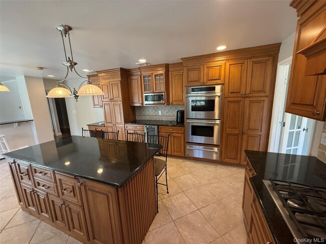 Building Photo - 29 Eastview Dr