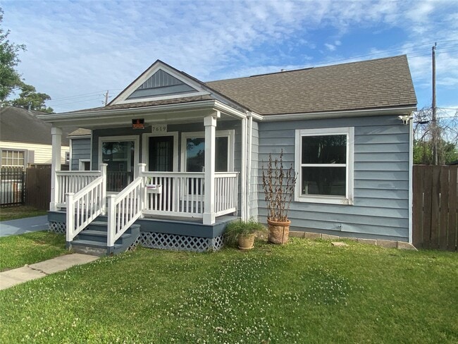 Building Photo - 7619 Ilex St