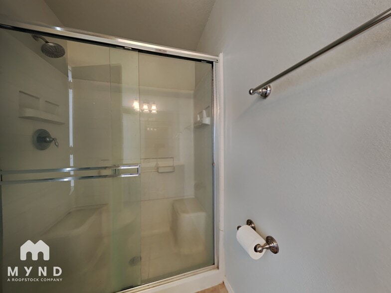 Building Photo - 23613 Twisting Falls Dr