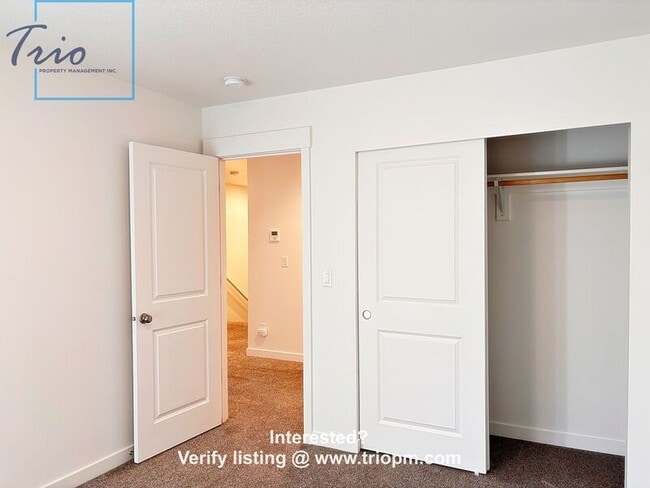 Building Photo - 2442 Brackenfern Rd