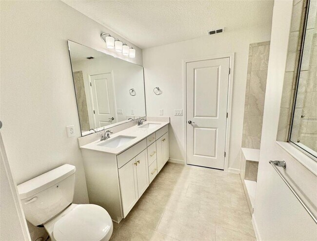 Building Photo - 2681 Serenity Gdn Dr