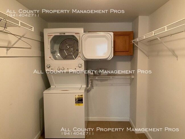 Building Photo - DOWNTOWN PENTHOUSE CONDO WITH CITY VIEW