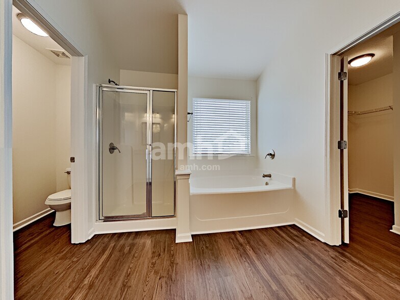 Building Photo - 3145 Yachet Ct SW