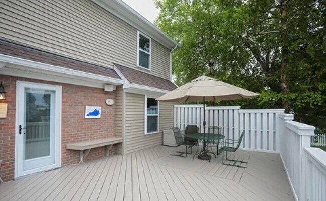 Building Photo - 4701 Shenandoah Dr