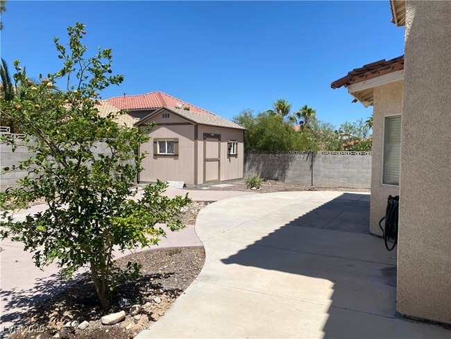 Building Photo - 8732 Point Kristi Cir