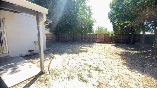Building Photo - 2705 Rockwood Pl