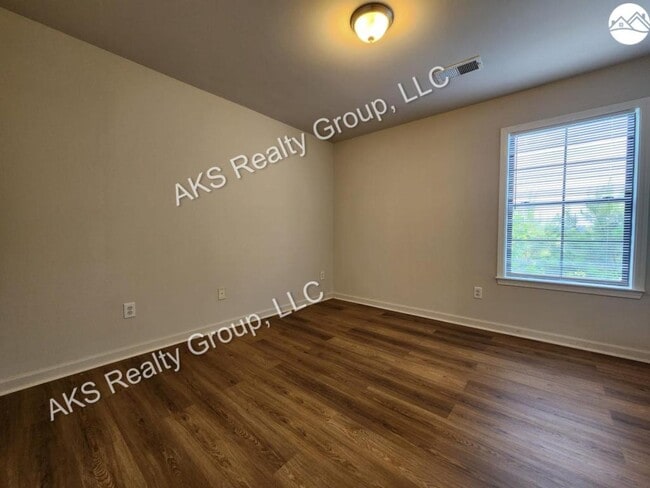 Building Photo - 2269 Ridgemont Dr