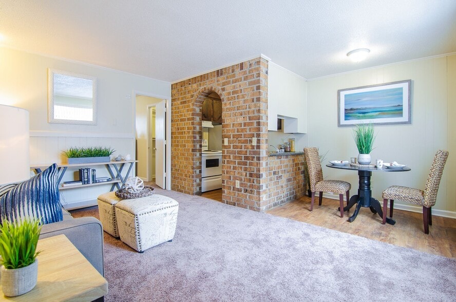Primary Photo - Willow Lake Apartments